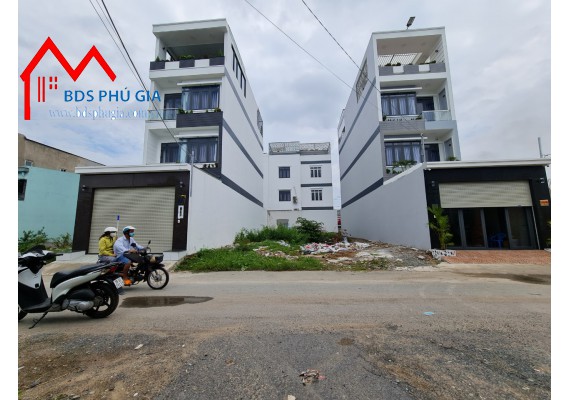Bán đất mặt hẻm 2552 đường Huỳnh Tấn Phát, thị trấn Nhà Bè
