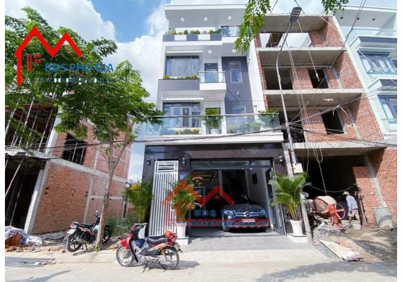 Biệt thự phố 4 tầng sang trong khu Green Riveside đường Huỳnh Tấn Phát Nhà Bè.